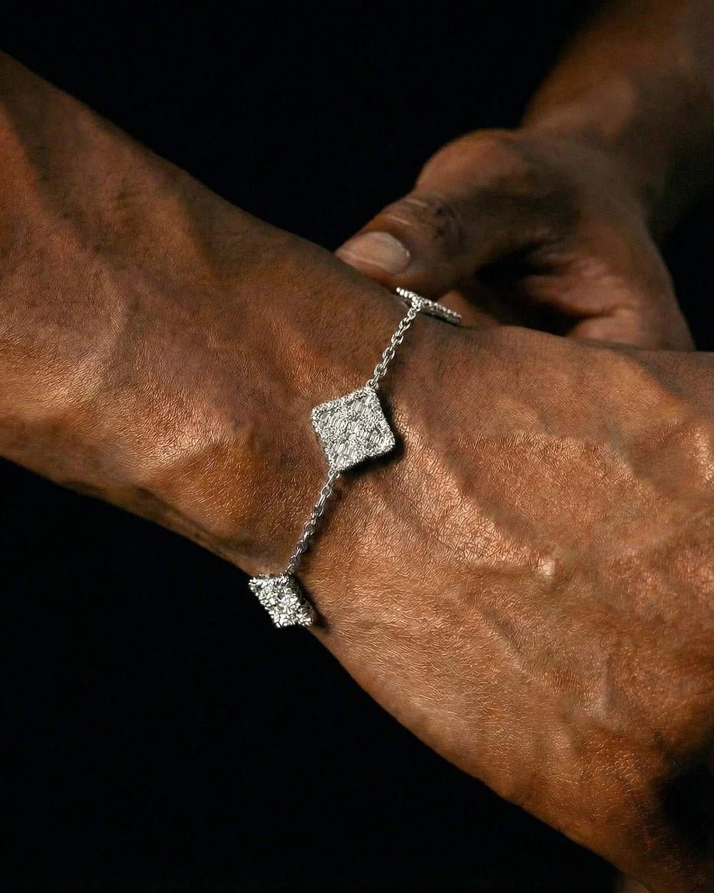 ICED CLOVER BRACELET. - 925 - Image 2