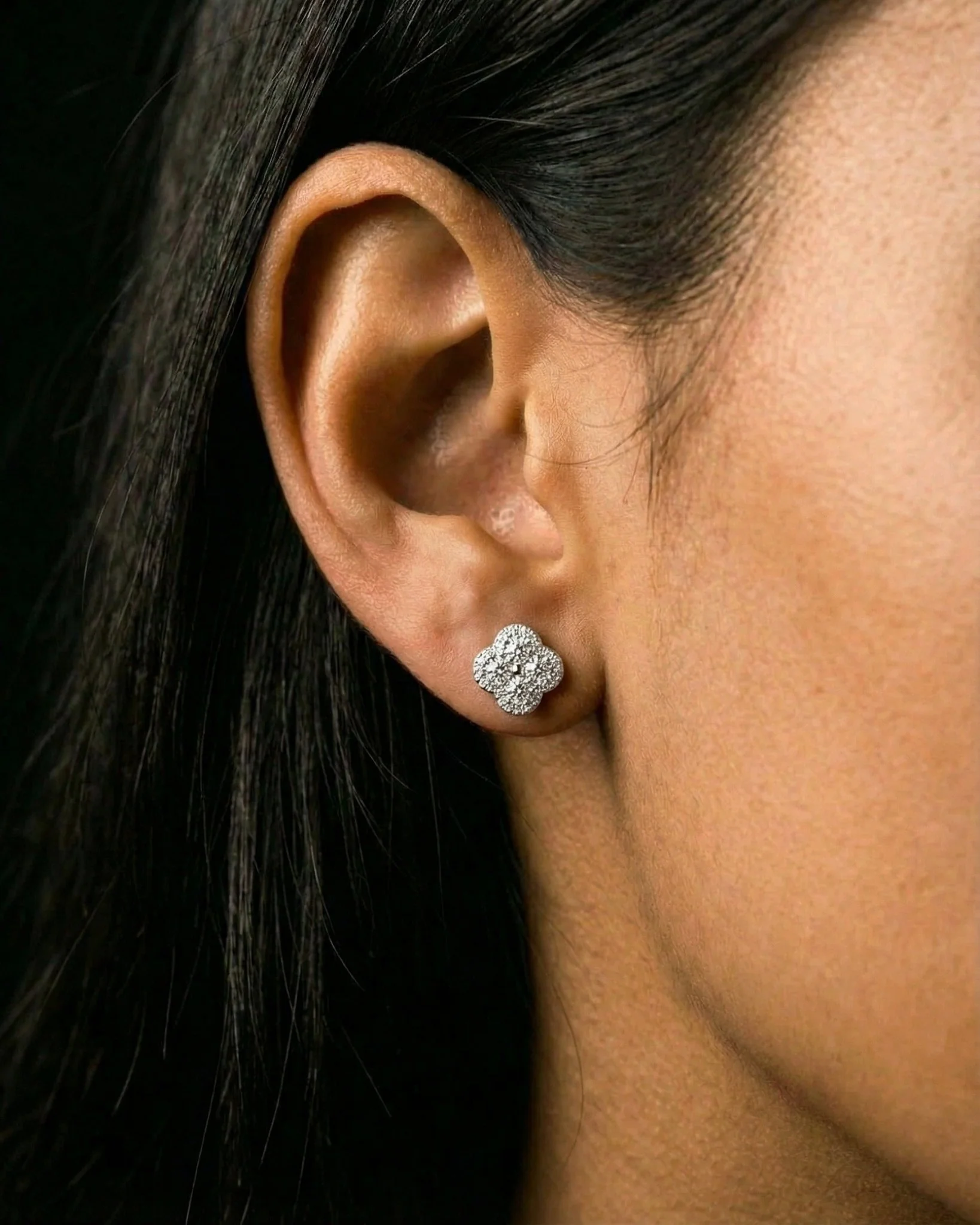 ICED CLOVER STUDS. - 925 - Image 2