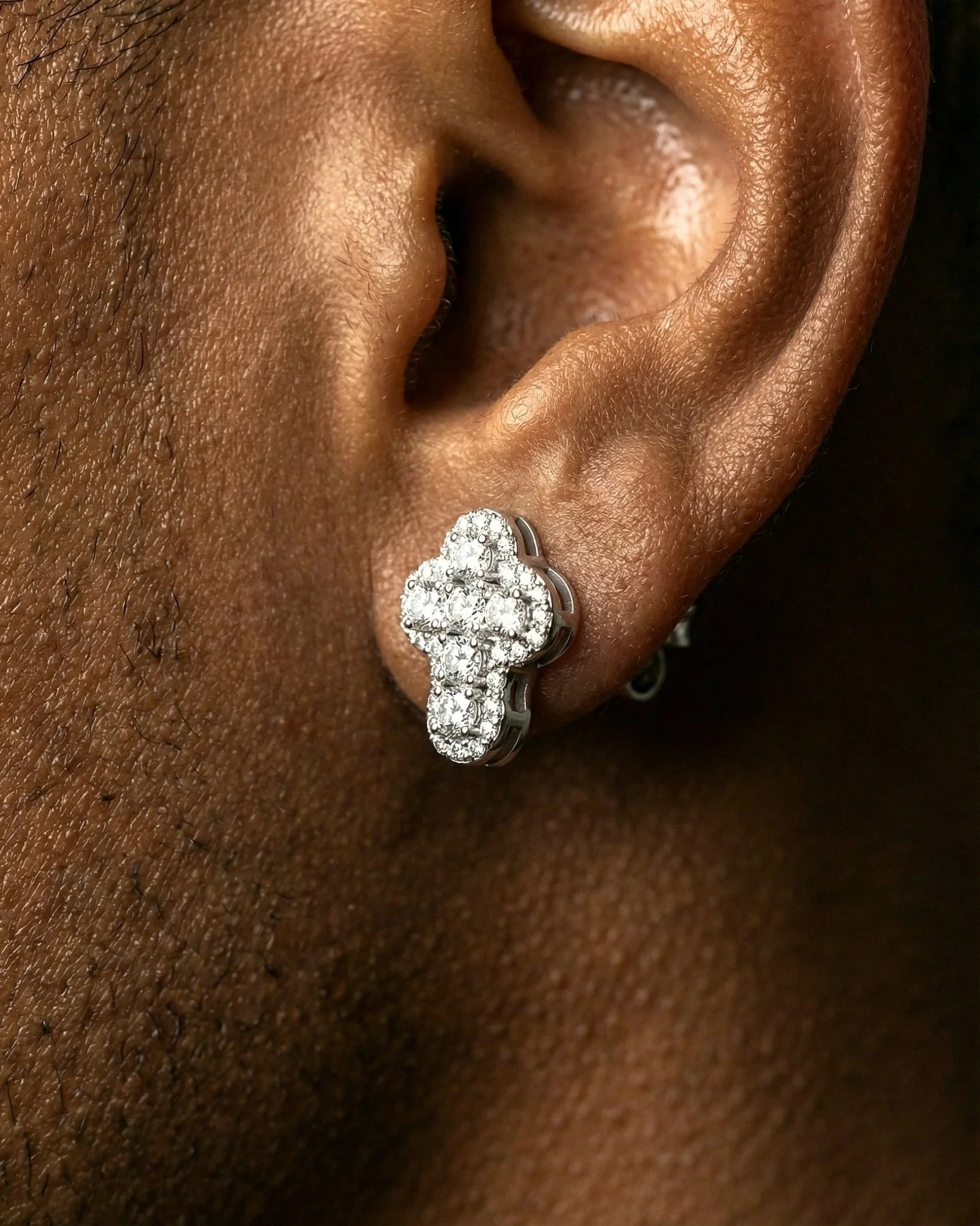 MOISSANITE CLOUD CROSS STUDS. - Image 2