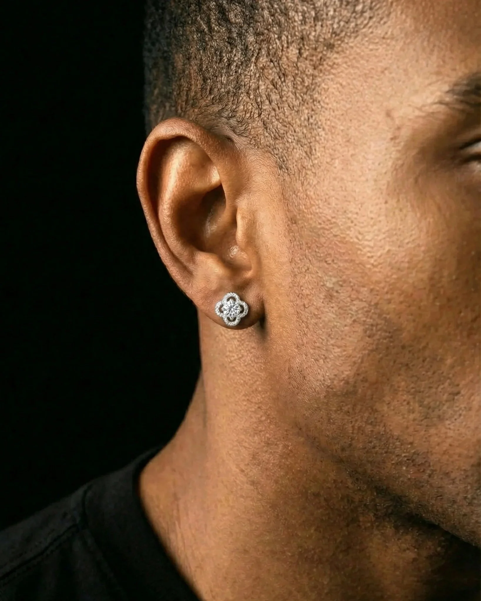 MOISSANITE CLOVER STUDS. - Image 3