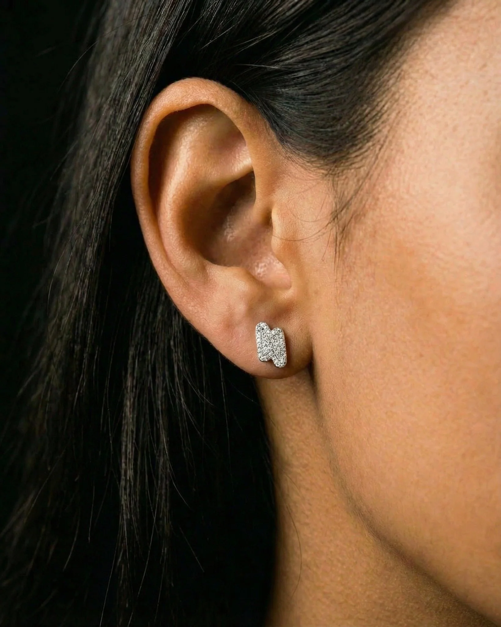 MOISSANITE LIGHTNING STUDS. - Image 2
