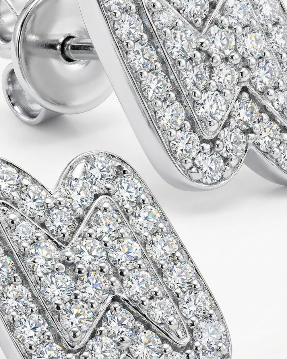 MOISSANITE LIGHTNING STUDS. - Image 3